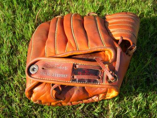 Carl Erskine Nokona G12 Back